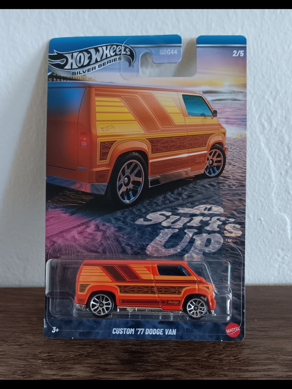 Hot Wheels Custom '77 Dodge Van Surf's Up Silver Series